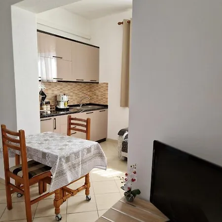 Kleani Apartment